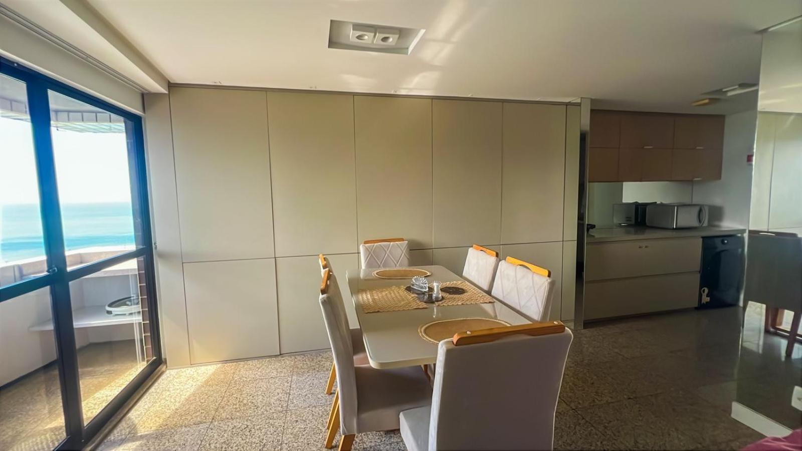 Flat Particular Em Blue Tree Towers Beira Mar
